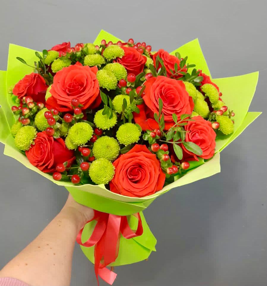 Букет цветов из: Хризантемы и Розы в Мальчевской