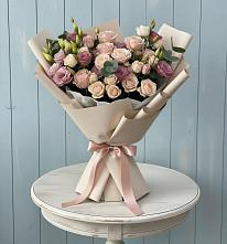 Букет цветов из:  Розы и Лизиантусы в Мальчевской
