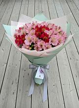 Букет цветов из:  Альстромерии #REPLACE_PRED# Мальчевской