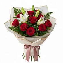 Букет цветов из:  Лилии и Розы в Мальчевской