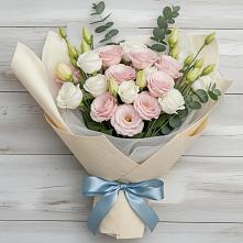 Букет цветов из:  Лизиантусы в Мальчевской