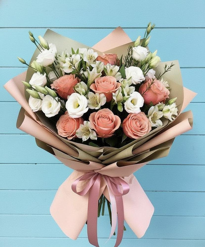 Букет цветов из: Розы, Альстромерии и Лизиантусы в Мальчевской