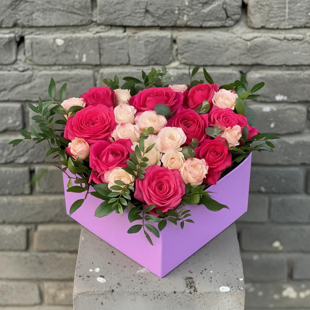 Цветочная композиция из Розы в коробке в Мальчевской