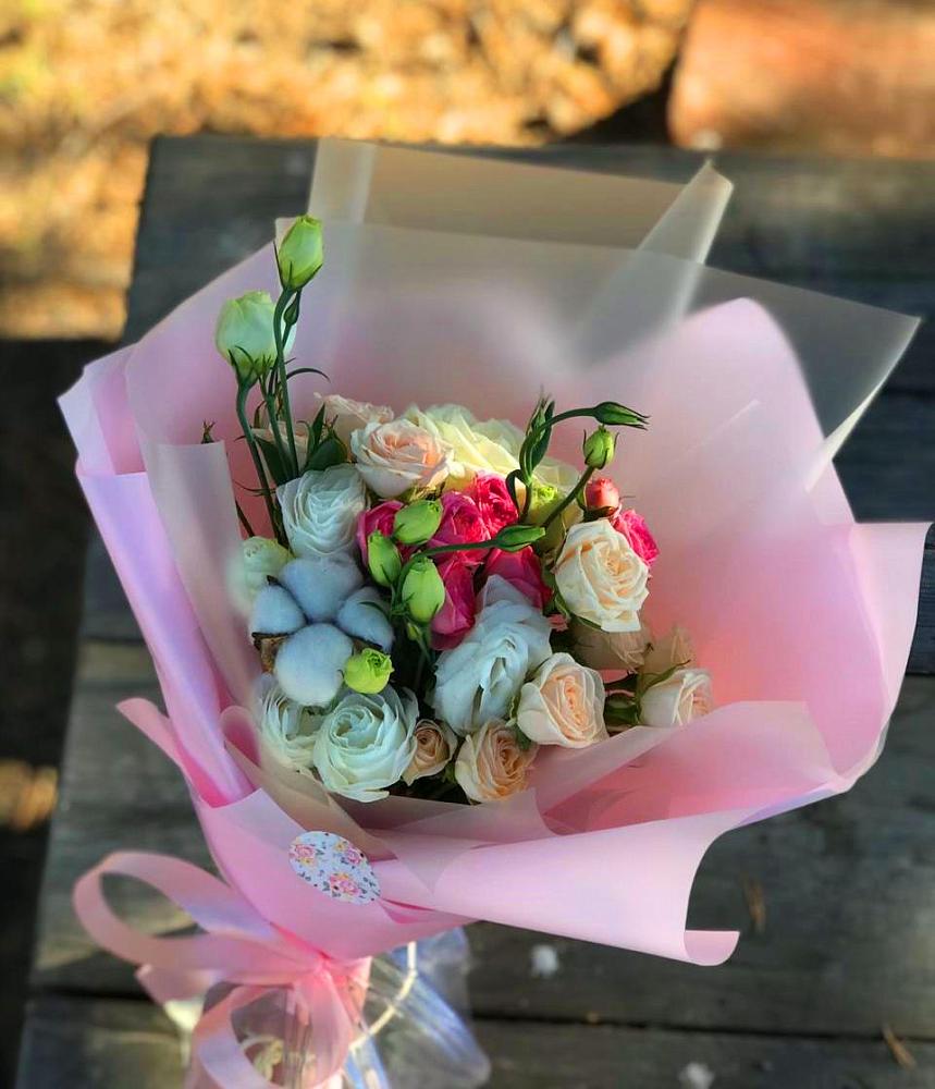 Букет цветов из: Розы и Лизиантусы в Мальчевской