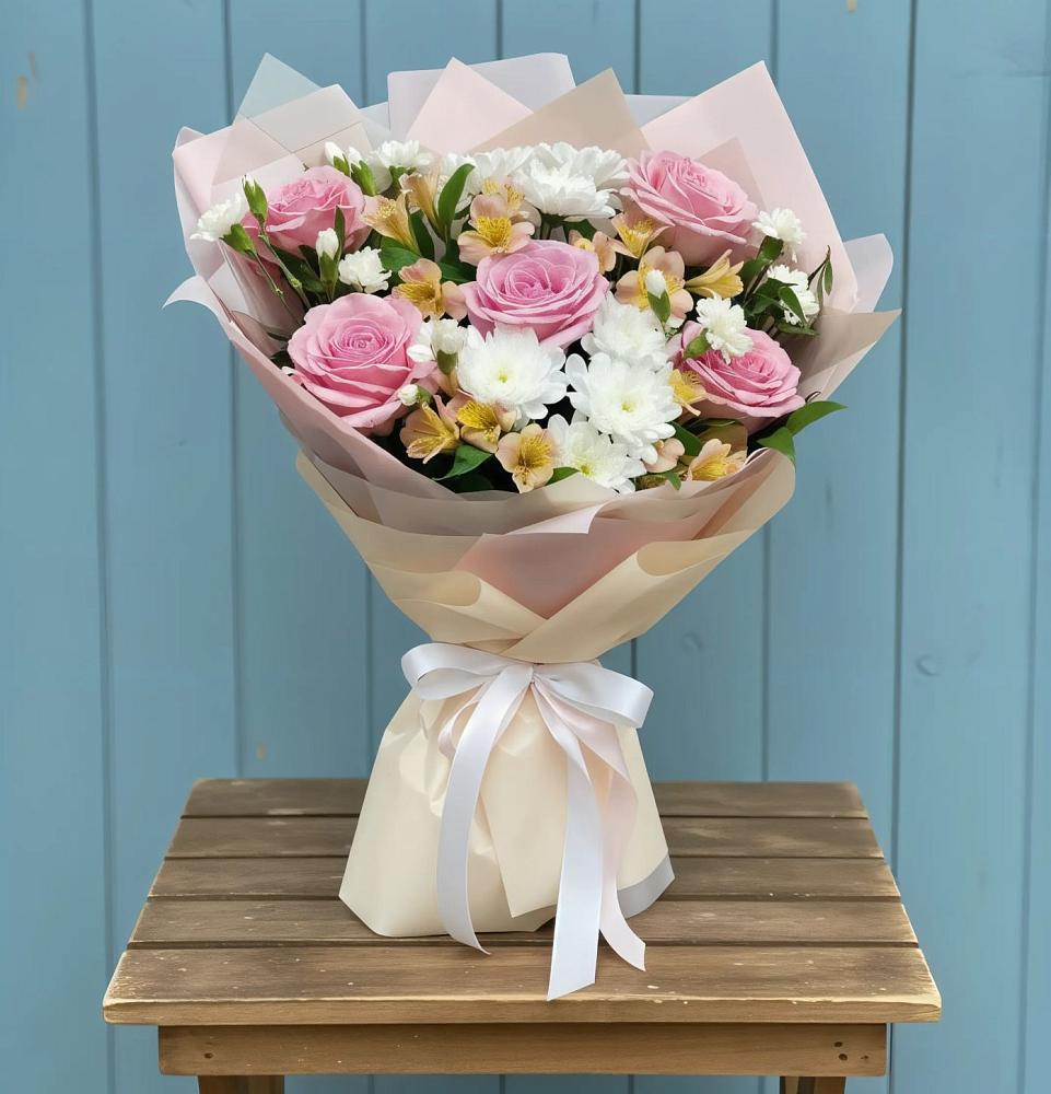 Букет цветов из: Гвоздики, Орхидеи и Розы в Мальчевской