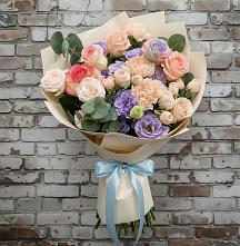 Букет цветов из:  Розы, Лизиантусы и Гвоздики #REPLACE_PRED# Мальчевской