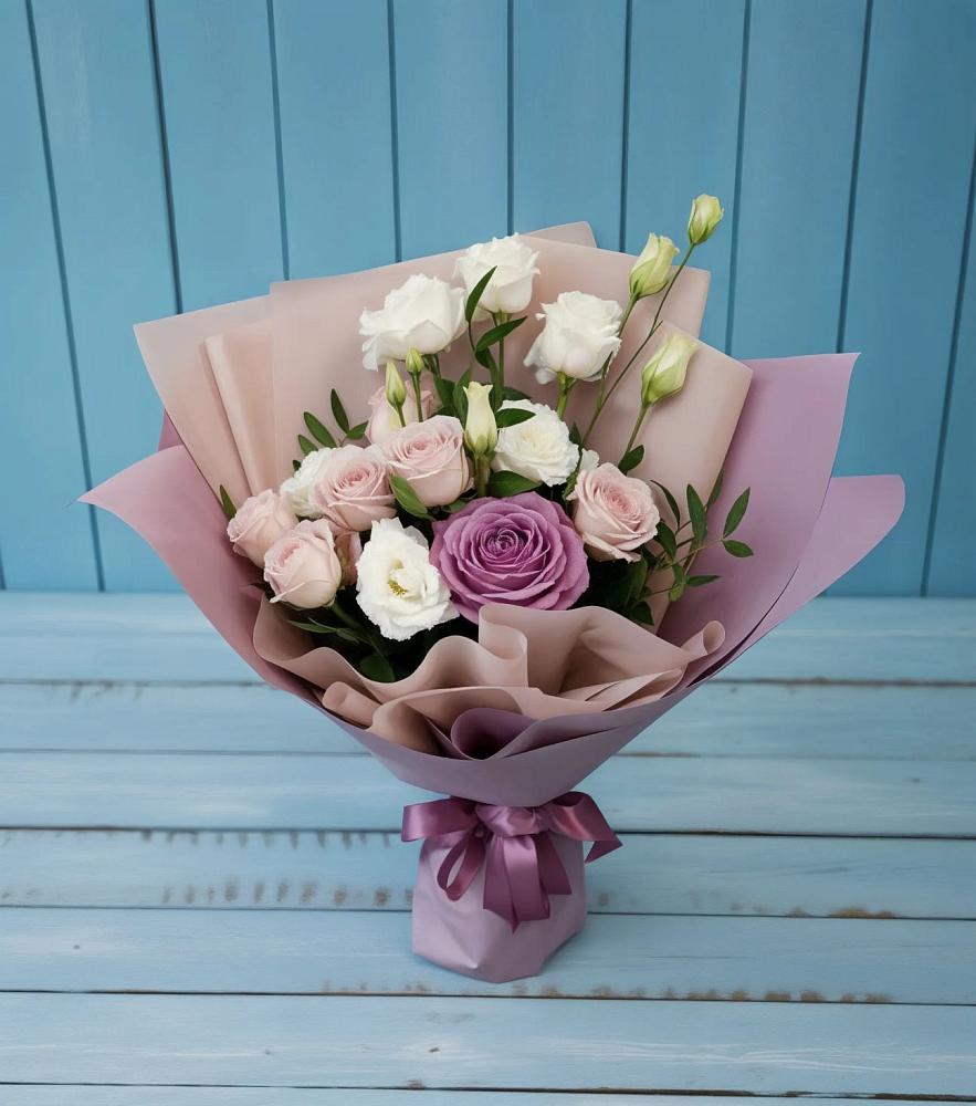 Букет цветов из: Розы и Лизиантусы в Мальчевской